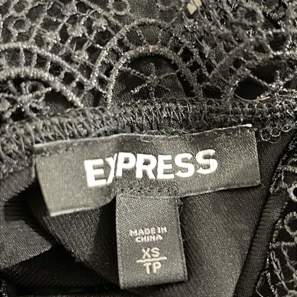 EXPRESS Women Black Crochet V-Neck Sleeveless Blouse Size XS - Picture 6 of 7